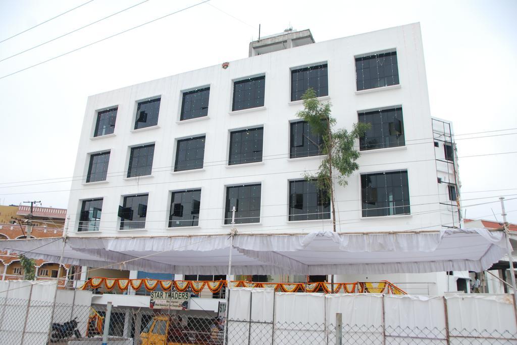 Hotel Neem Tree Hyderabad Airport Shamshabad Exterior photo